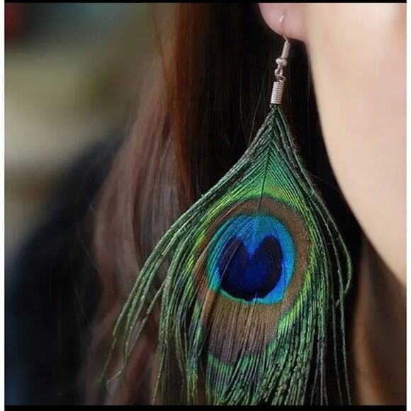 Whimsical Natural Delicate Boho Peacock Feather Dangle Drop Hook Earrings A0105 - Picture 2 of 12